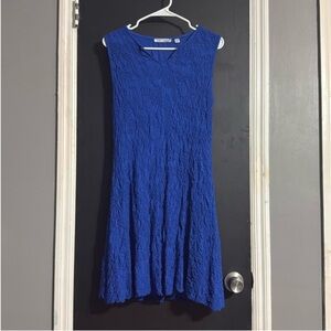SNO SKINS Textured Stretch Mini Dress Size: M